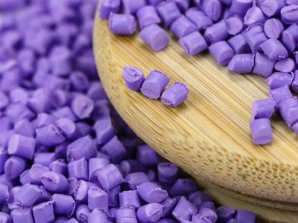 Hạt nhựa màu dùng để tạo màu sắc cho sản phẩm nhựa